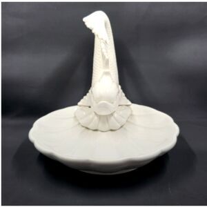 Fitz and Floyd Essentials Atlantis Soap Dish Coi Fish White Ceramic Seashell NWT